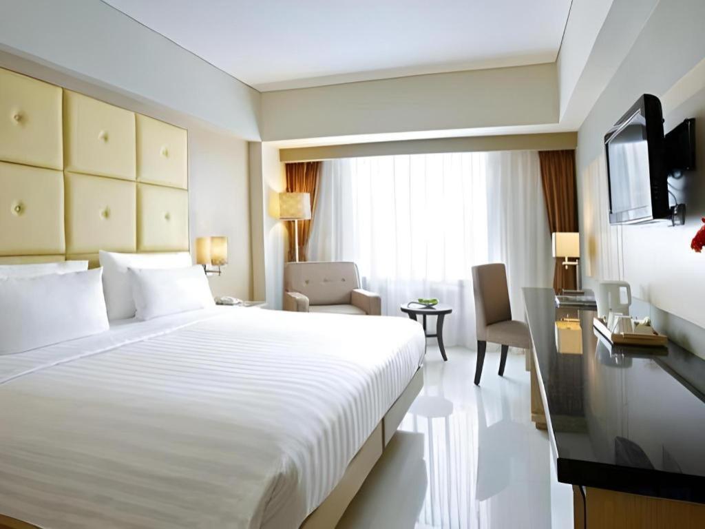 Hotel Santika Makassar Dış mekan fotoğraf